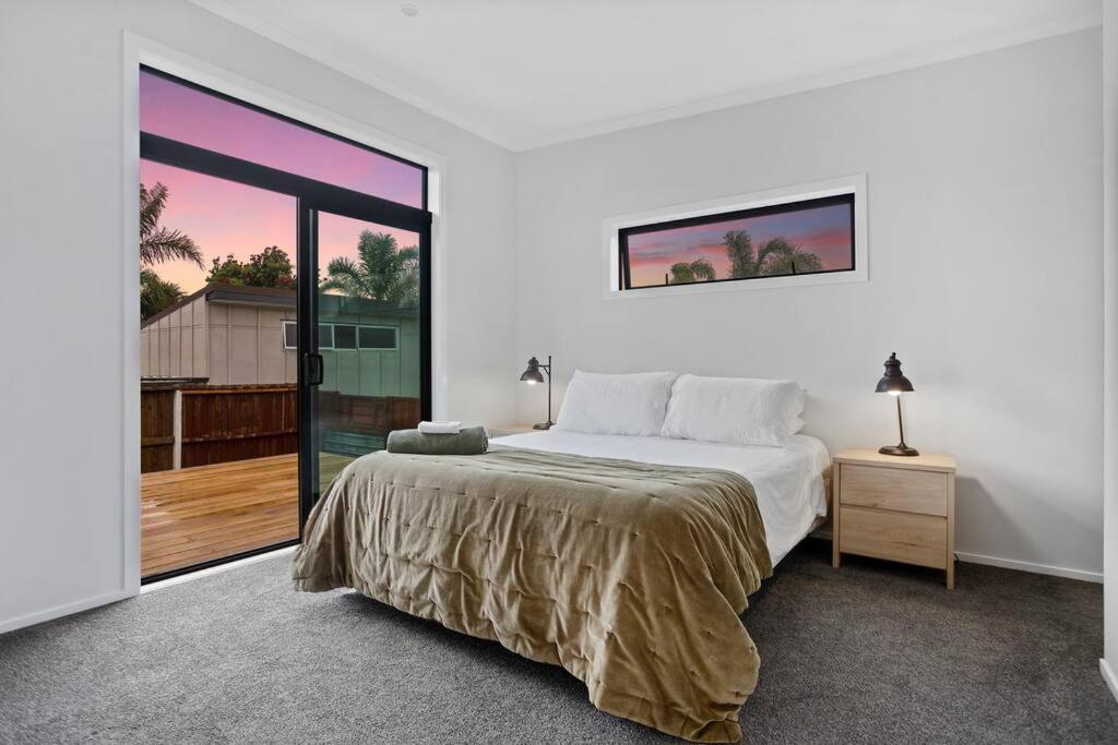 Another On Leo Waihi Exterior photo